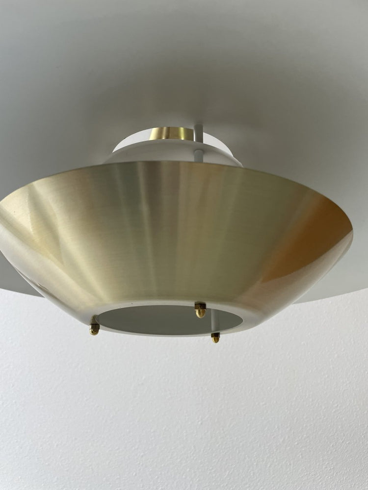 
                  
                    Messing hanglamp (UFO) - LOUI.STORE
                  
                