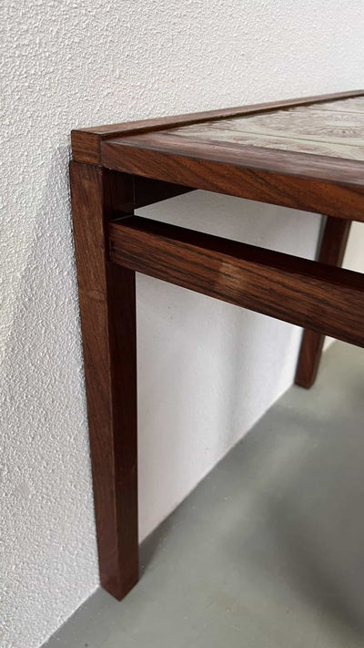 
                  
                    Nesting keramiek tafeltjes - LOUI.STORE
                  
                