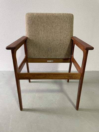 
                  
                    OD Møbler stoel - LOUI.STORE
                  
                