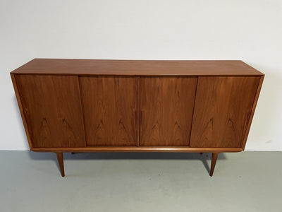 
                  
                    Oman Jun highboard - LOUI.STORE
                  
                