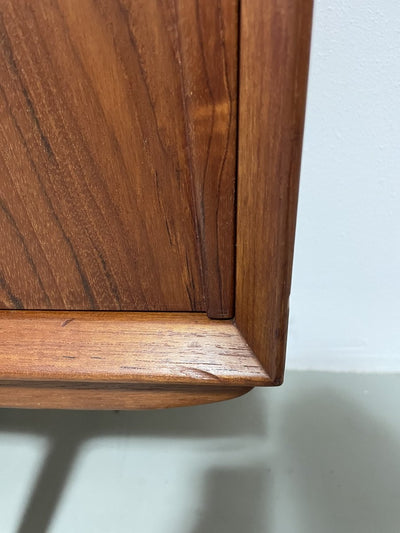 
                  
                    Oman Jun highboard - LOUI.STORE
                  
                