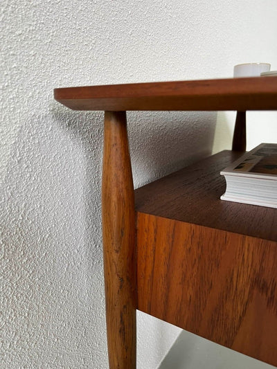 
                  
                    Omann Jun tafeltje - LOUI.STORE
                  
                