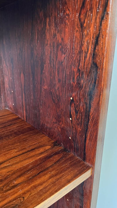 
                  
                    Palissander boekenkast - LOUI.STORE
                  
                