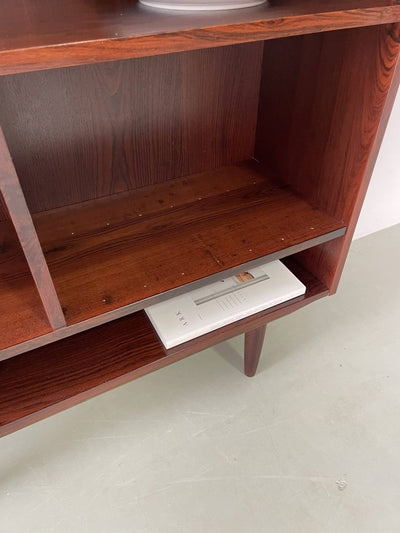 
                  
                    Palissander boekenkast - LOUI.STORE
                  
                