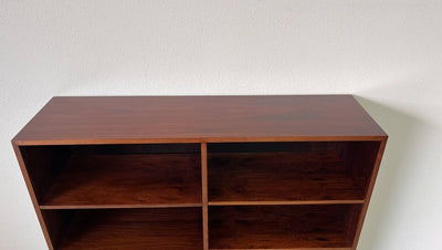 
                  
                    Palissander boekenkast - LOUI.STORE
                  
                