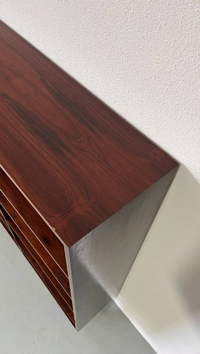 
                  
                    Palissander boekenkast - LOUI.STORE
                  
                