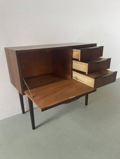 
                  
                    Palissander ladekastje - LOUI.STORE
                  
                