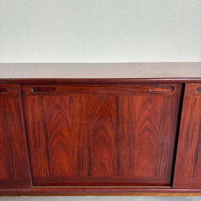 
                  
                    Robuust lowboard palissander - LOUI.STORE
                  
                