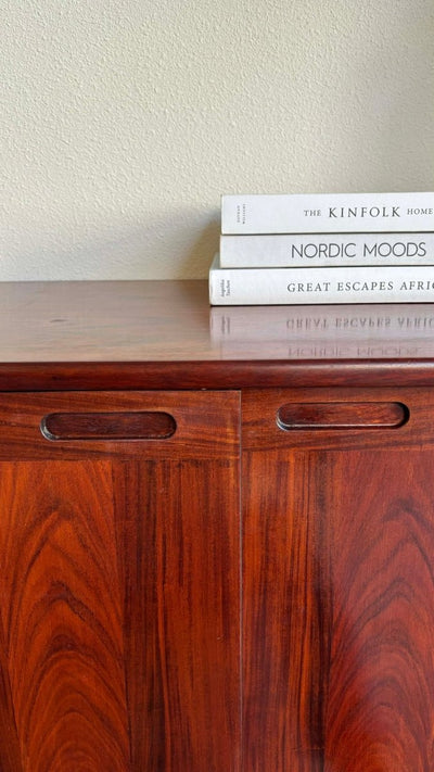 
                  
                    Robuust lowboard palissander - LOUI.STORE
                  
                