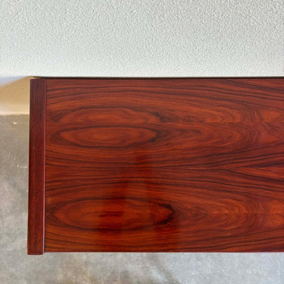 
                  
                    Robuust lowboard palissander - LOUI.STORE
                  
                