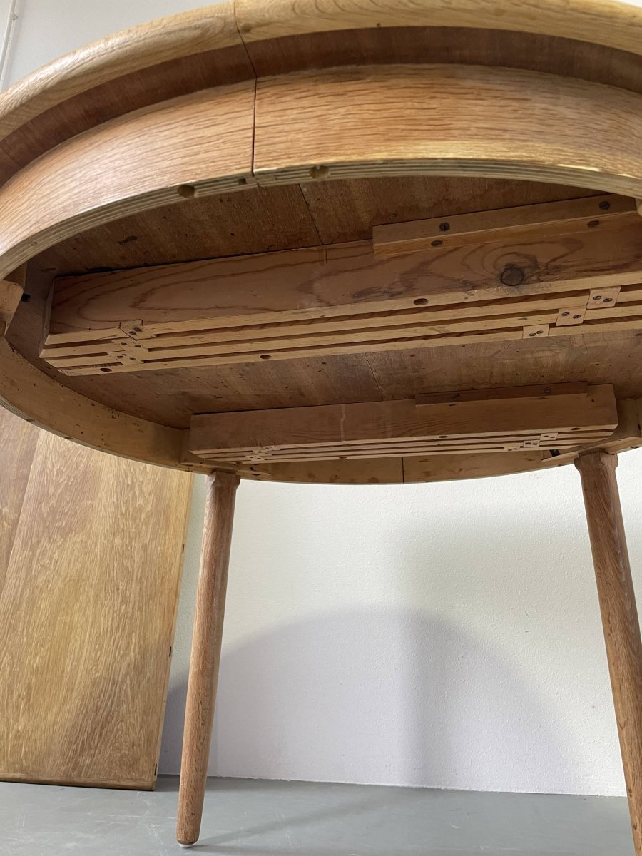 
                  
                    Ronde eettafel eik uitschuifbaar - LOUI.STORE
                  
                