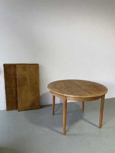
                  
                    Ronde eettafel eik uitschuifbaar - LOUI.STORE
                  
                