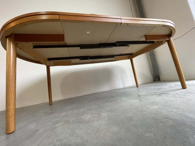 
                  
                    Ronde uitschuifbare eettafel Farstrup - LOUI.STORE
                  
                