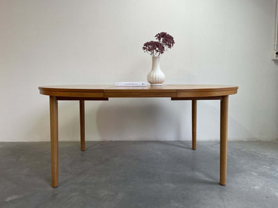 
                  
                    Ronde uitschuifbare eettafel Farstrup - LOUI.STORE
                  
                