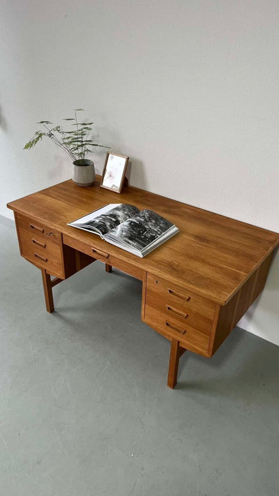 Ruim eiken bureau 2-zijdig - LOUI.STORE