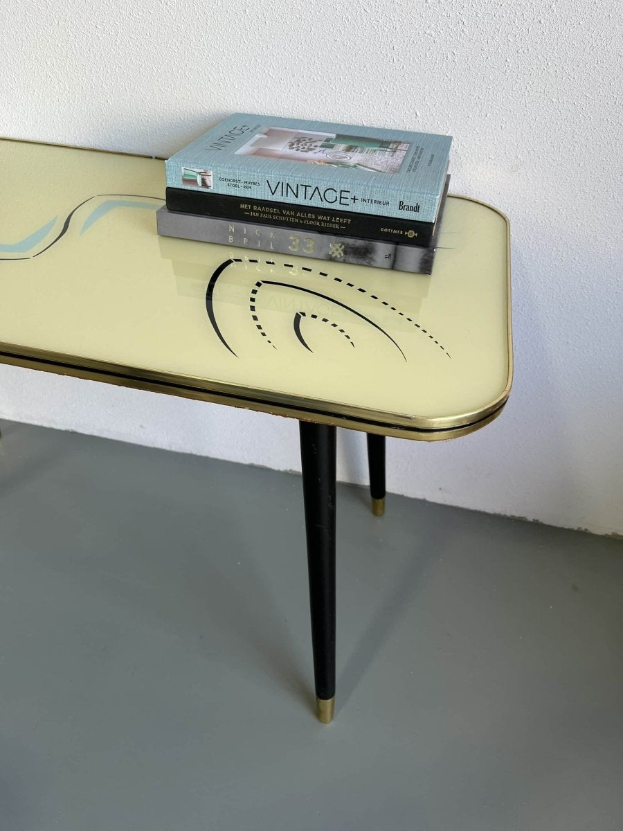 
                  
                    Salontafel met tekening - LOUI.STORE
                  
                