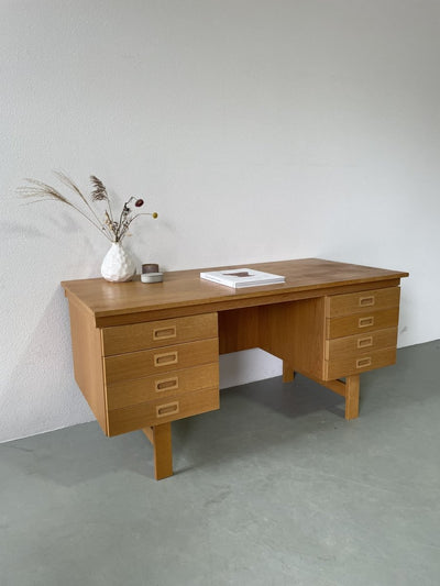 Scandinavisch eiken bureau - LOUI.STORE