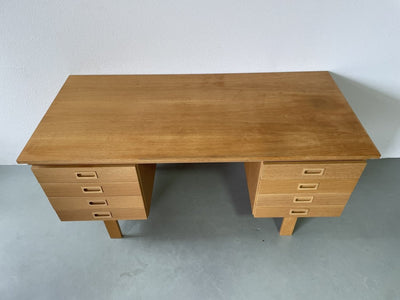 
                  
                    Scandinavisch eiken bureau - LOUI.STORE
                  
                