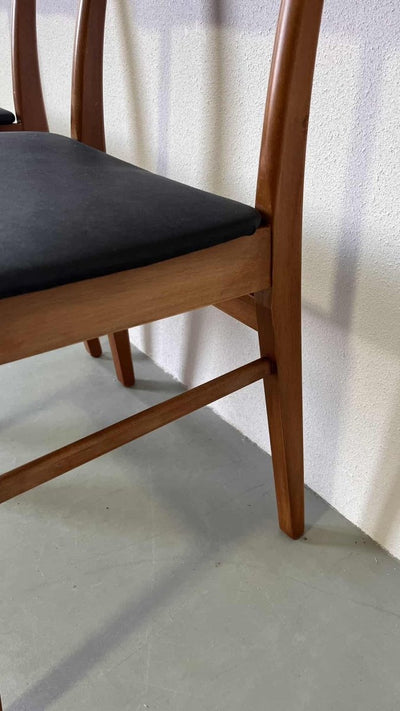 
                  
                    Set 2 stoelen Findahls - LOUI.STORE
                  
                
