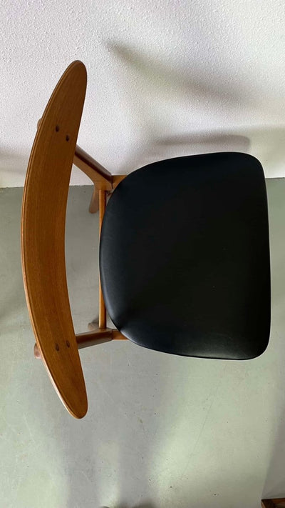 
                  
                    Set 4* Farstrup stoelen teak - LOUI.STORE
                  
                