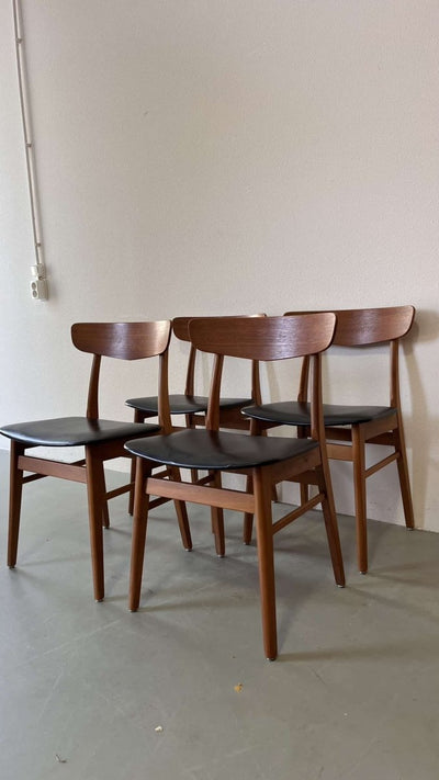 
                  
                    Set 4* Findahls Møbler skai - LOUI.STORE
                  
                