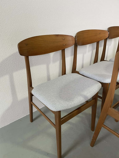 
                  
                    Set 6* SAX stoelen teak - LOUI.STORE
                  
                