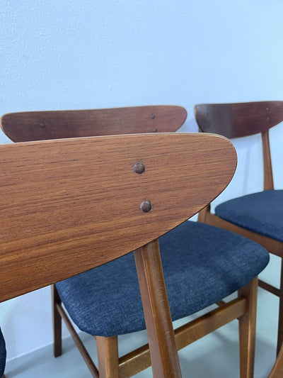 
                  
                    Set Farstrup stoelen (2,4 of 6) - LOUI.STORE
                  
                