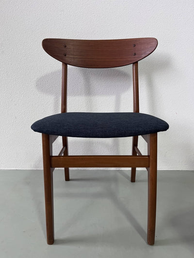 
                  
                    Set Farstrup stoelen (2,4 of 6) - LOUI.STORE
                  
                