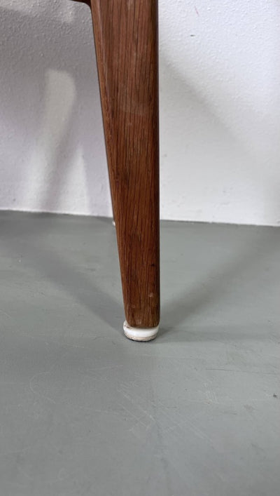 
                  
                    Set Vamo Sønderborg stoelen - LOUI.STORE
                  
                
