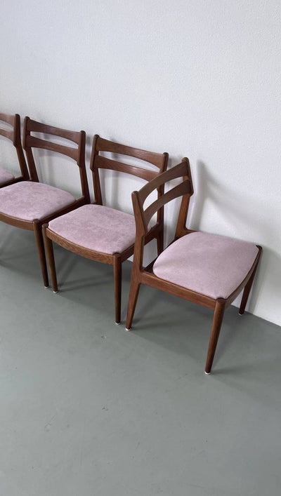 
                  
                    Set Vamo Sønderborg stoelen - LOUI.STORE
                  
                