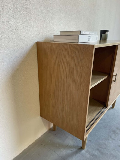 
                  
                    Sideboard eiken klein metalen greep - LOUI.STORE
                  
                