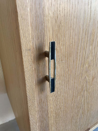 
                  
                    Sideboard eiken klein metalen greep - LOUI.STORE
                  
                