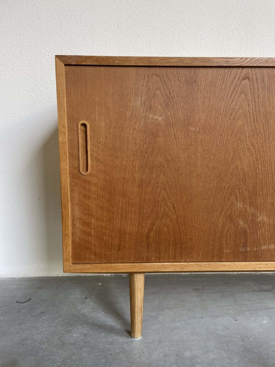 
                  
                    Sideboard Hundevad eiken - LOUI.STORE
                  
                