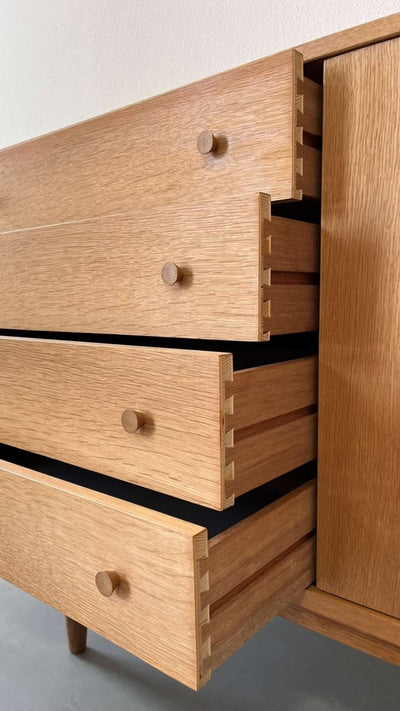 
                  
                    Sideboard in eiken - LOUI.STORE
                  
                