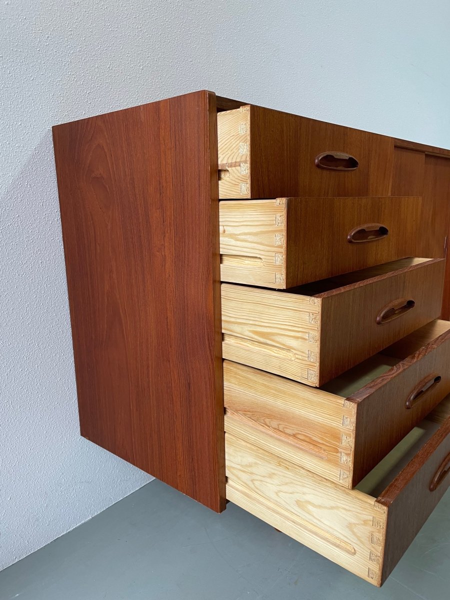 
                  
                    Sideboard lades en deurtjes - LOUI.STORE
                  
                