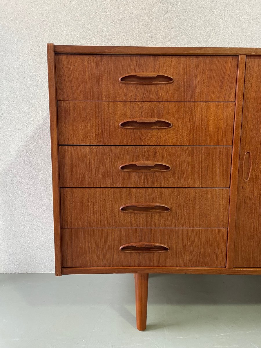 
                  
                    Sideboard lades en deurtjes - LOUI.STORE
                  
                