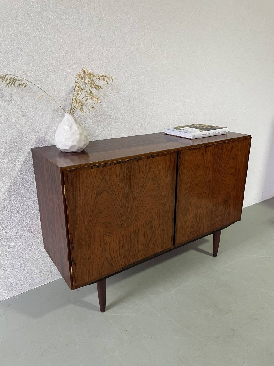 
                  
                    Sideboard Omann Jun palissander - LOUI.STORE
                  
                