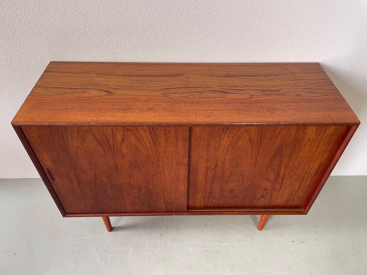 
                  
                    Sideboard teak 2 schuifdeuren - LOUI.STORE
                  
                