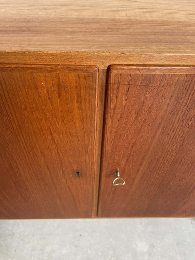 
                  
                    Sideboard teak Hundevad - LOUI.STORE
                  
                