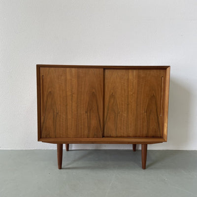
                  
                    Sideboard walnoot - LOUI.STORE
                  
                