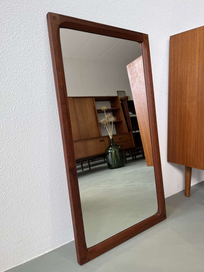 
                  
                    Spiegel Aksel Kjersgaard - LOUI.STORE
                  
                