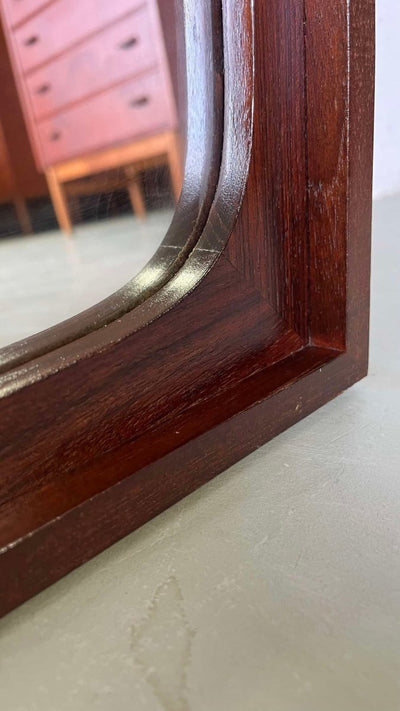 
                  
                    Spiegel donker teak Aarhus Glass - LOUI.STORE
                  
                