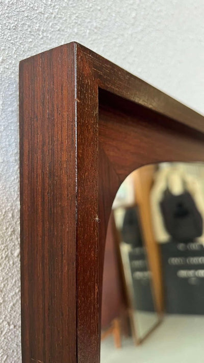 
                  
                    Spiegel donker teak Aarhus Glass - LOUI.STORE
                  
                