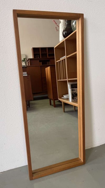 
                  
                    Spiegel eik Kai Kristiansen - LOUI.STORE
                  
                