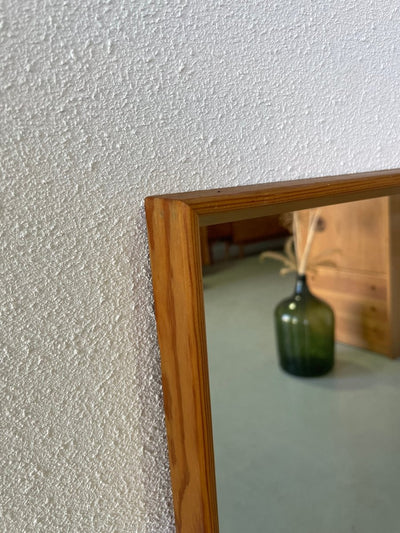 
                  
                    Spiegel grenen - LOUI.STORE
                  
                