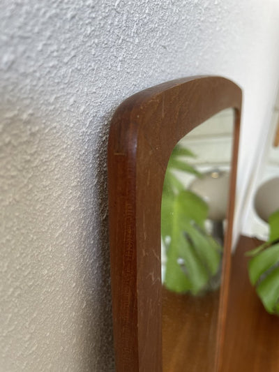
                  
                    Spiegel taps (klein) - LOUI.STORE
                  
                