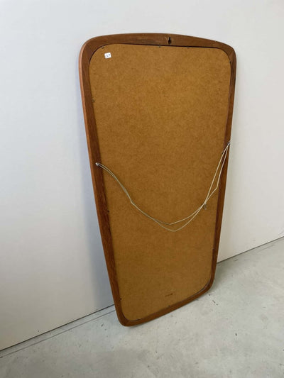 
                  
                    Spiegel teak taps - LOUI.STORE
                  
                