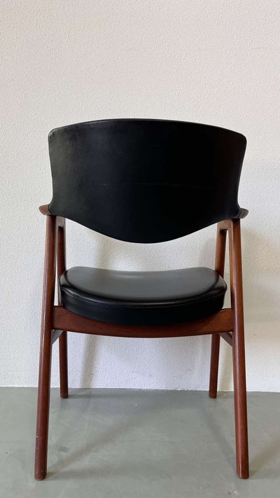 
                  
                    Stoel Erik Kirkegaard - LOUI.STORE
                  
                
