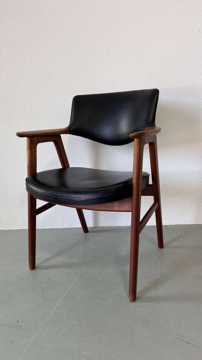 
                  
                    Stoel Erik Kirkegaard - LOUI.STORE
                  
                