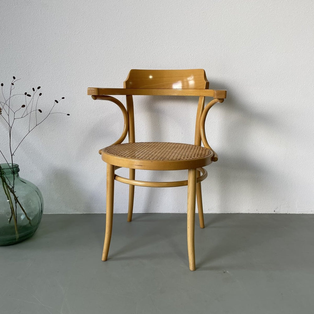 Stoel Selection Norm - LOUI.STORE